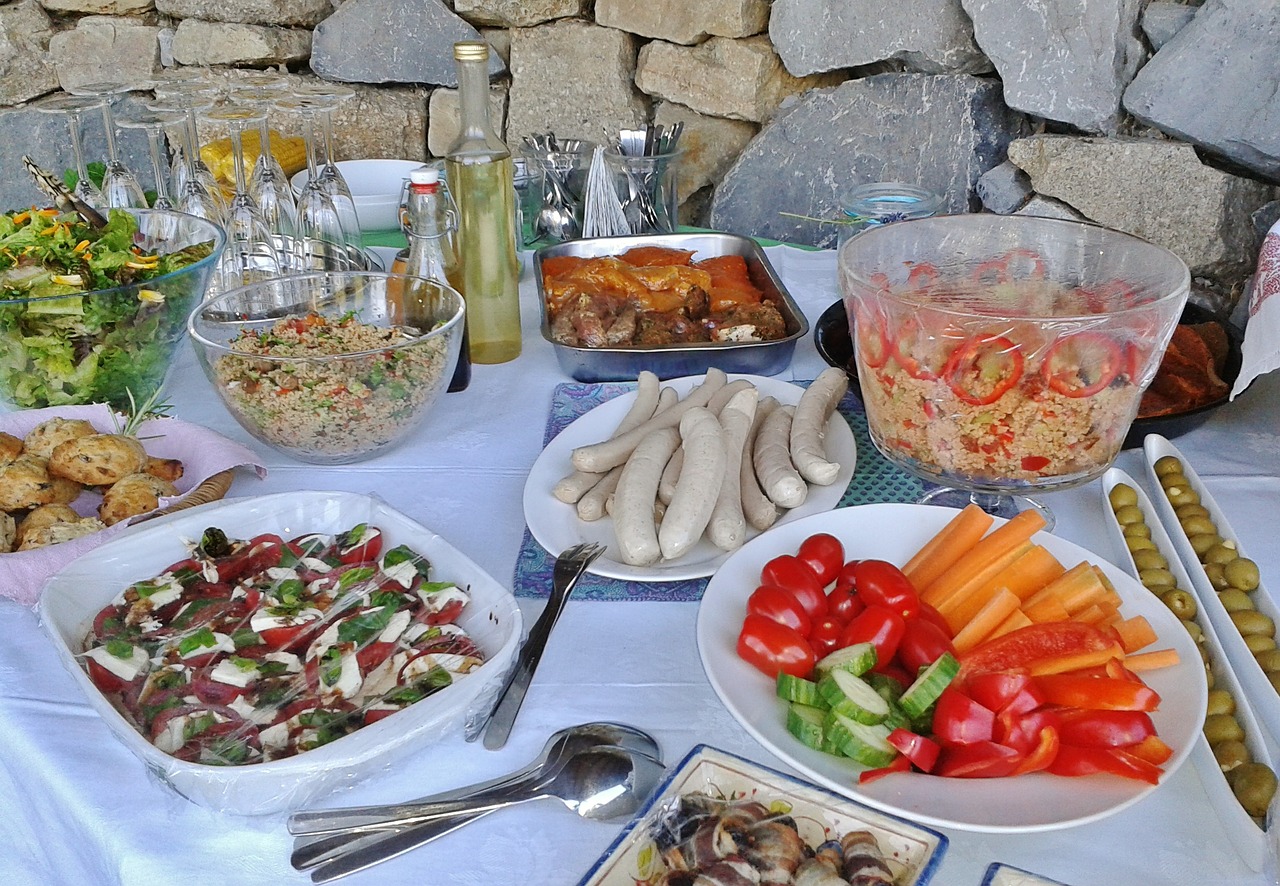 Grillbuffet auf der Terrasse